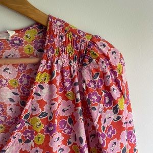 • LUSH FLORAL BLOUSE •